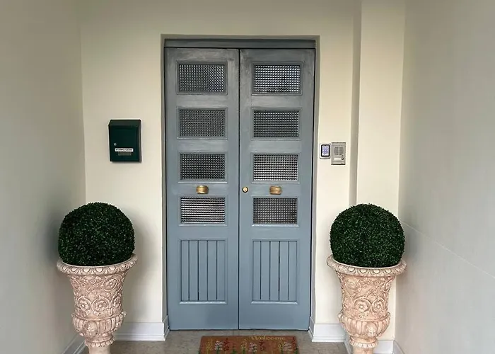 - La Bed and Breakfast